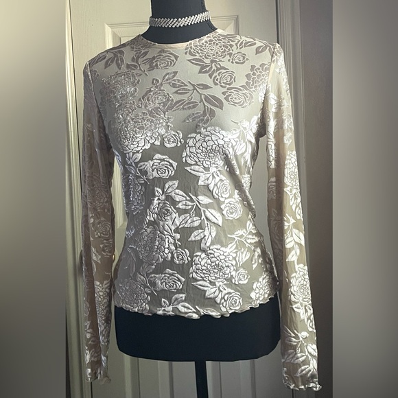 Tops - Long Sleeve Floral Burnout Top in Beige and White